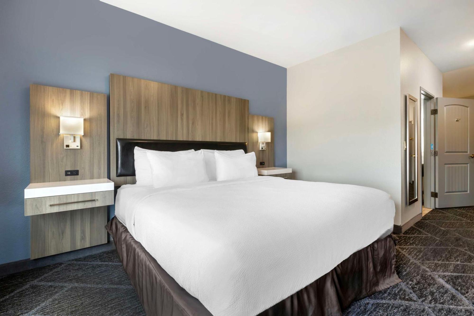 Best Western Plus Appleton Airport Mall Hotel Exteriör bild